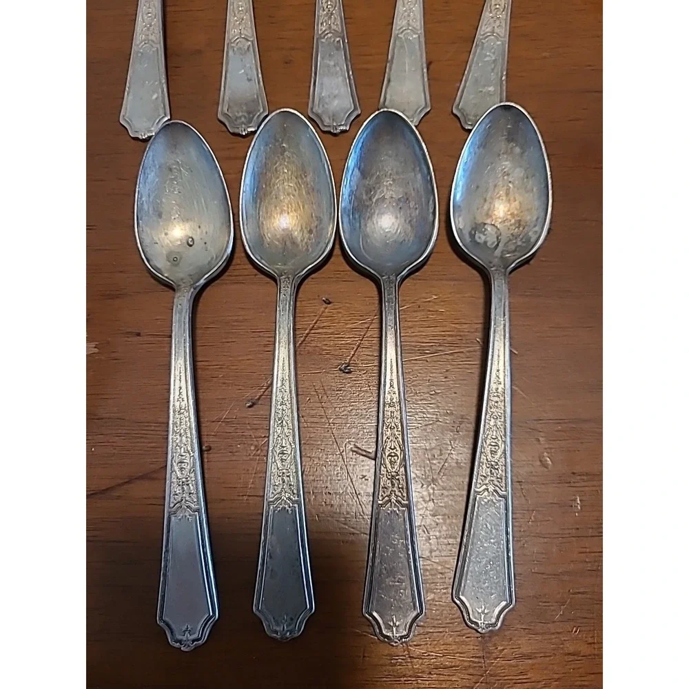 Vintage 1924 Ancestral Spoons by 1847 Rogers Bros 10 Spoons 4- 6